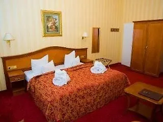 Hotel Opera I Self Check In I Ac In 4*